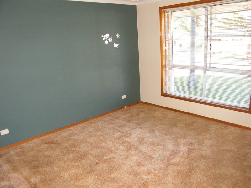 17 Paradise Avenue, Forster NSW 2428