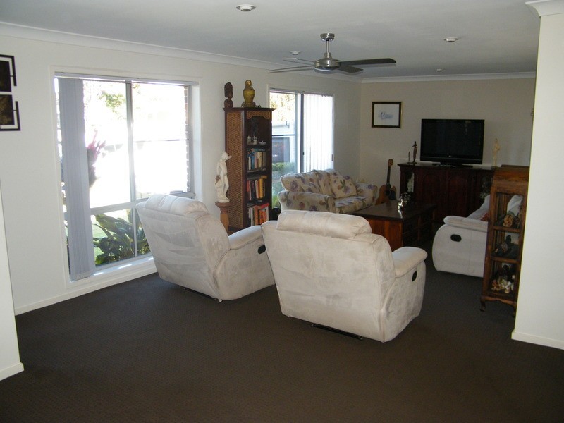 33 Carribean  Avenue, Forster NSW 2428