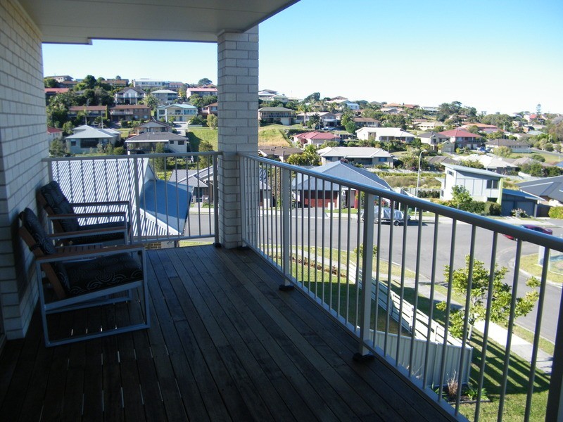 17 Manara  Crescent, Forster NSW 2428