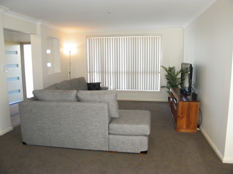 17 Manara  Crescent, Forster NSW 2428