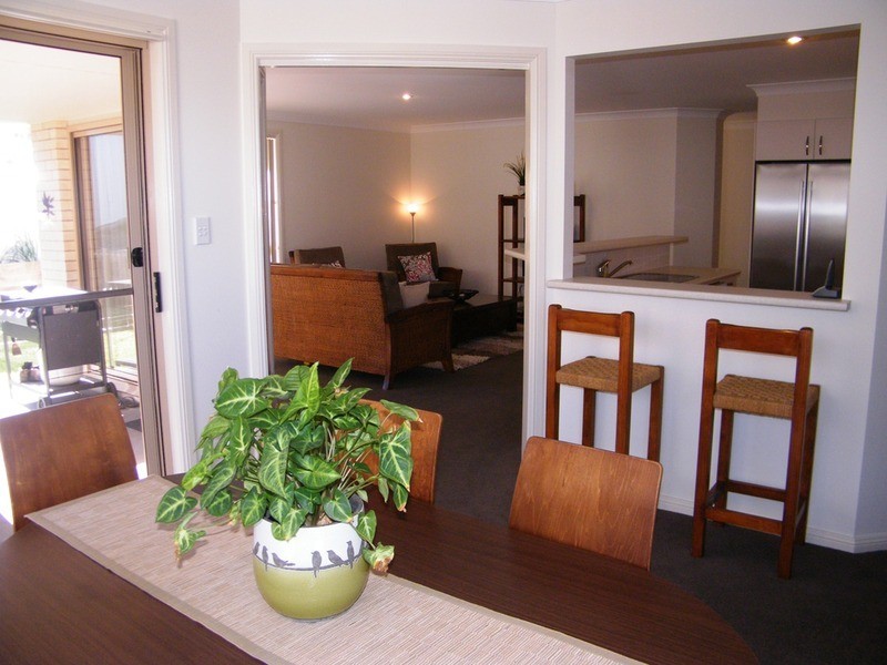 17 Manara  Crescent, Forster NSW 2428