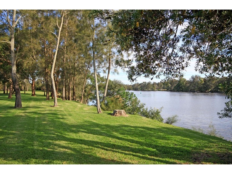 5 Riverview  Place, Darawank NSW 2428