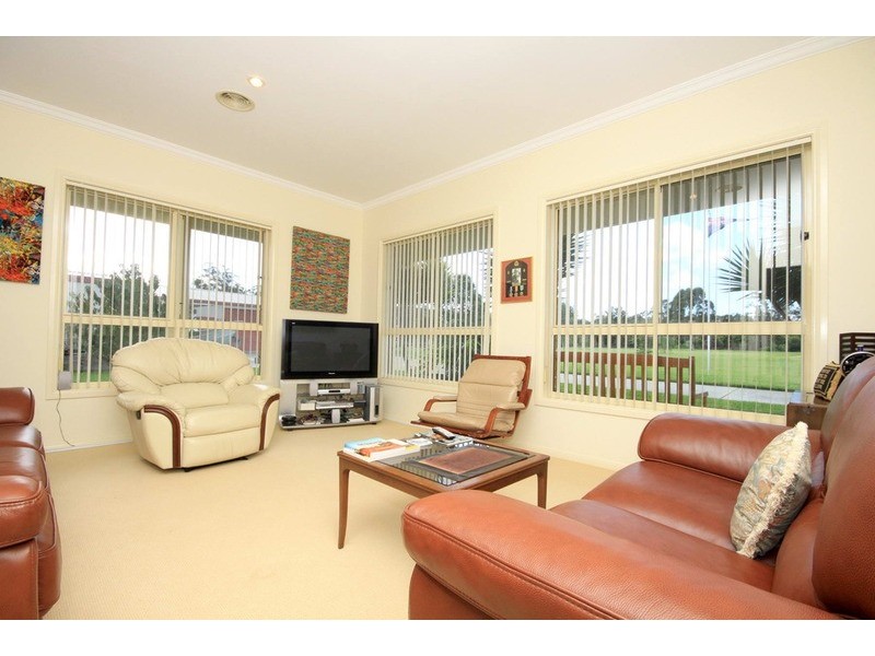 5 Riverview  Place, Darawank NSW 2428