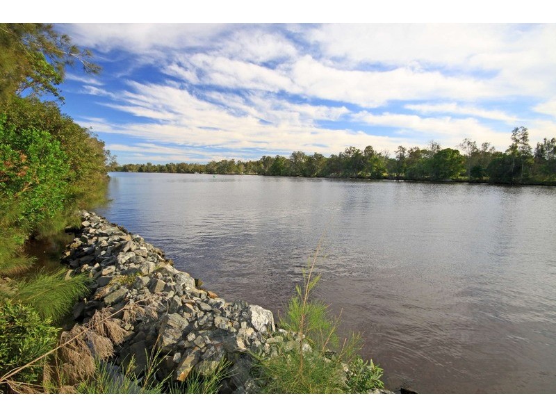 5 Riverview  Place, Darawank NSW 2428