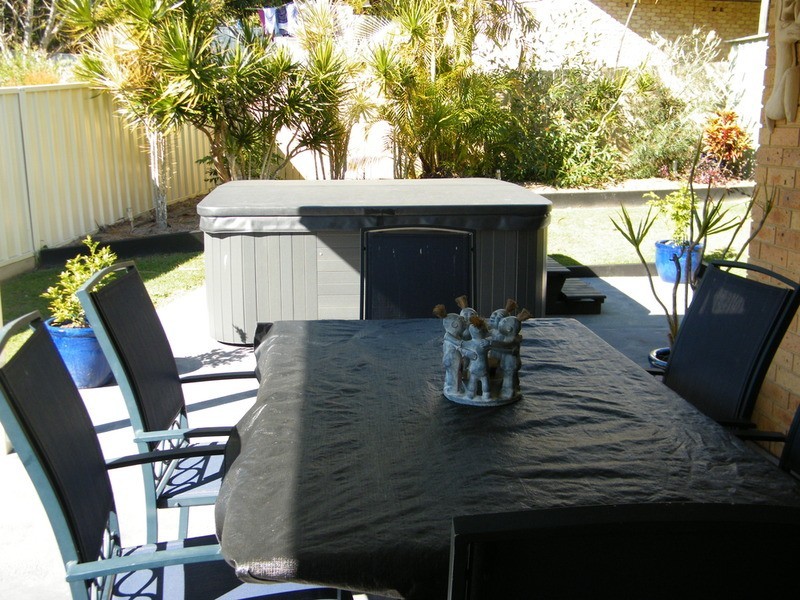 4 Cocos  Crescent, Forster NSW 2428