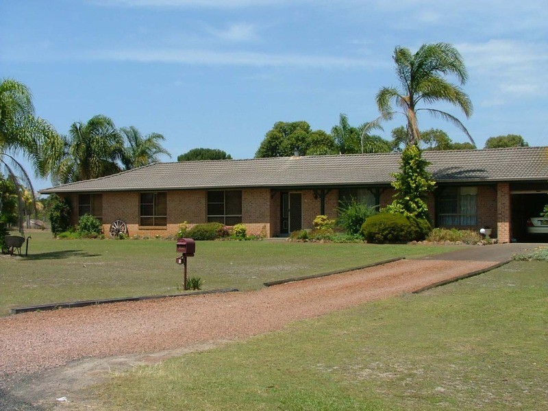 1 Bernborough Close, Tuncurry NSW 2428