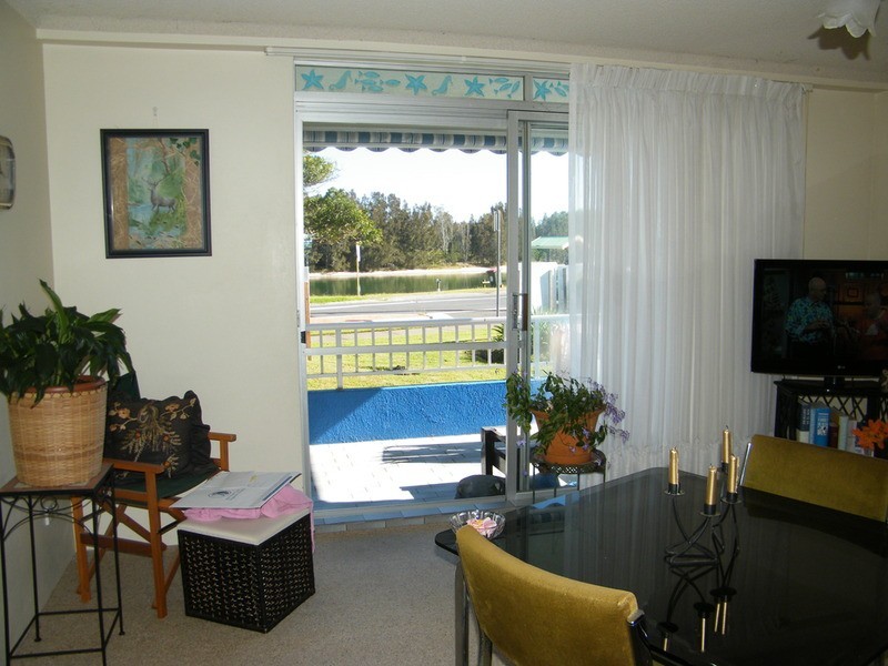 1/106-108 ‘Aquarius’ Little Street, Forster NSW 2428