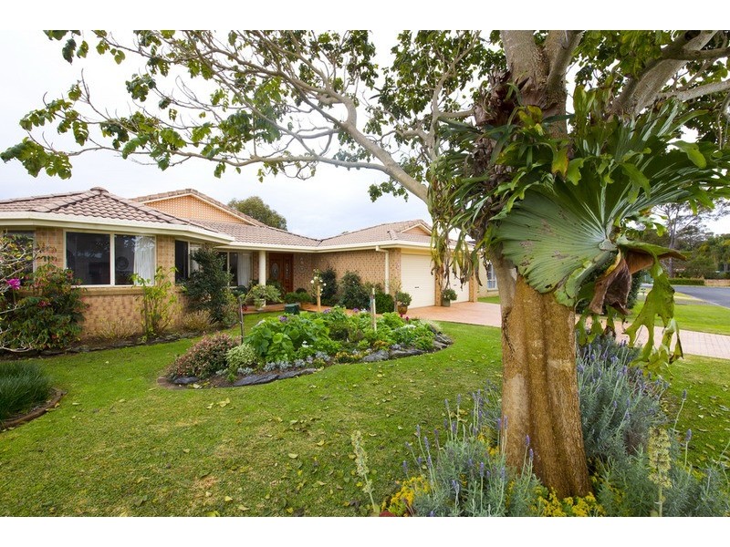 5 Amanda Crescent, Forster NSW 2428