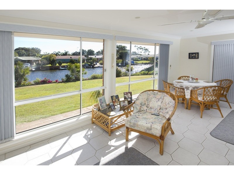 17 Friendship Key, Forster NSW 2428