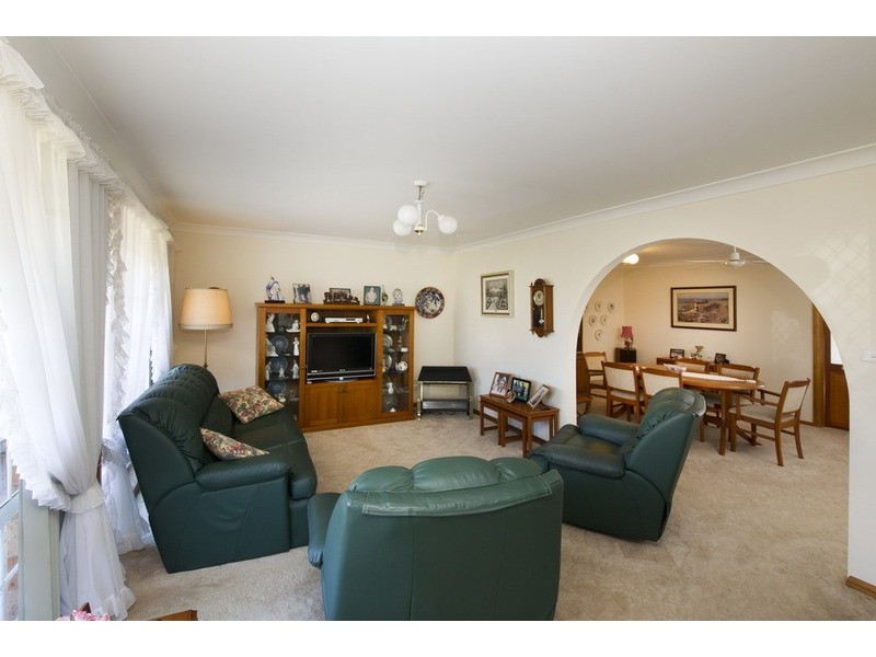 17 Friendship Key, Forster NSW 2428