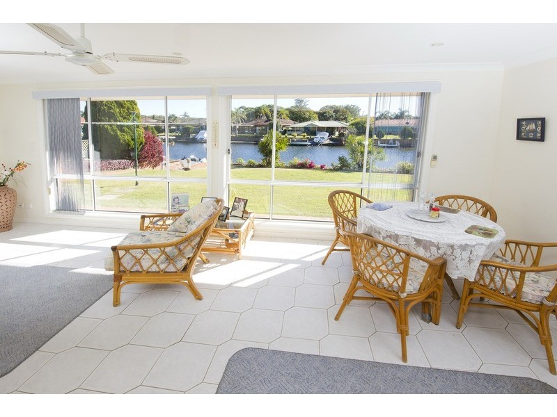 17 Friendship Key, Forster NSW 2428