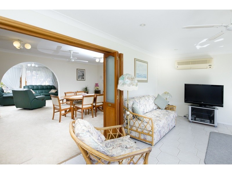 17 Friendship Key, Forster NSW 2428