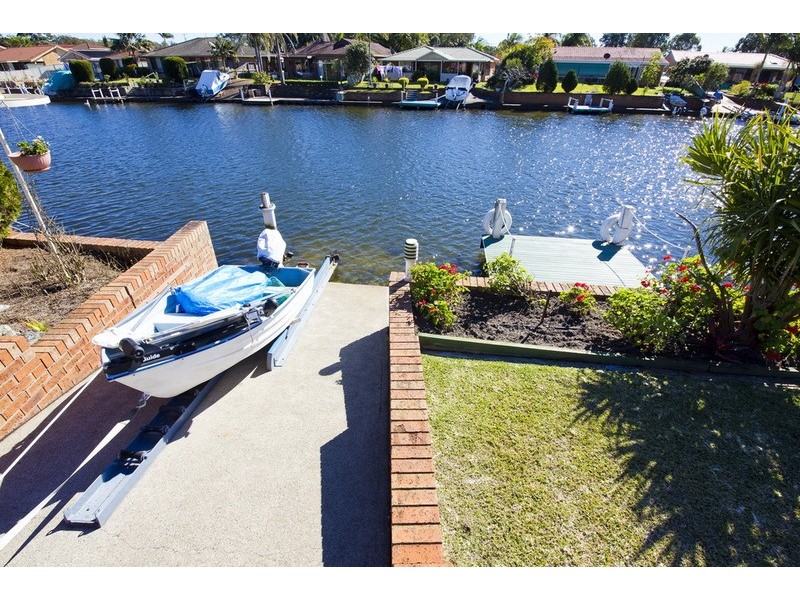 17 Friendship Key, Forster NSW 2428