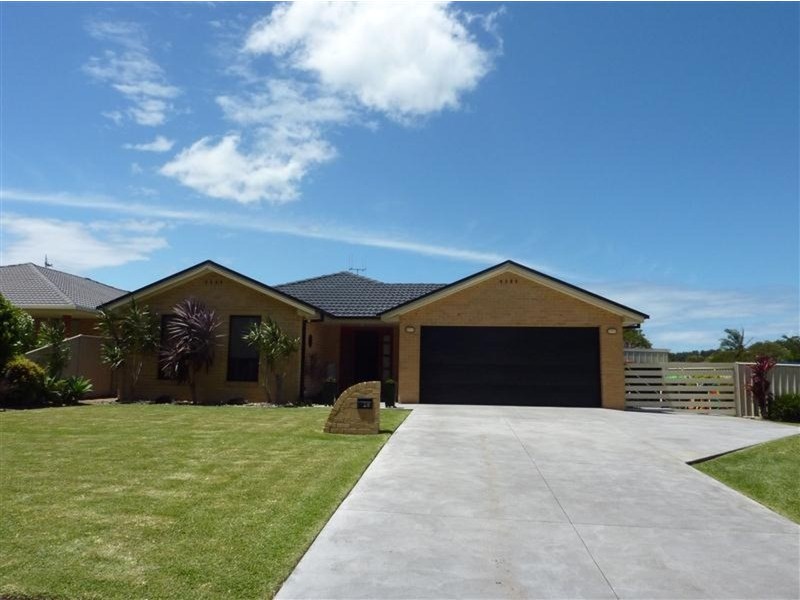 28 The Southern Parkway, Forster NSW 2428