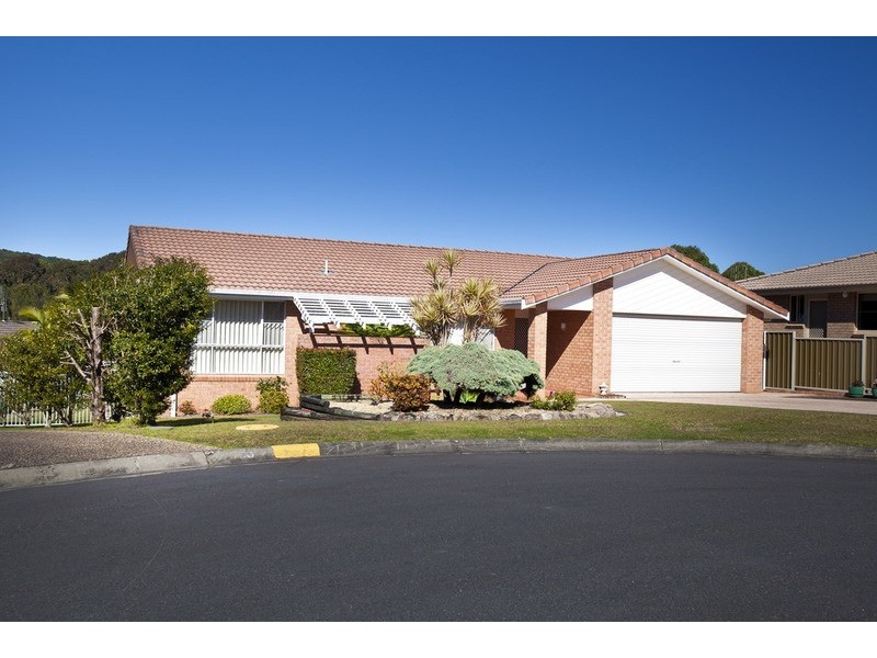 8 Lutea  Place, Forster NSW 2428