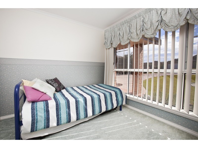 8 Lutea  Place, Forster NSW 2428