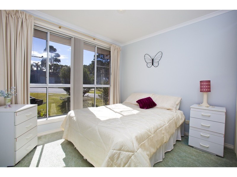 8 Lutea  Place, Forster NSW 2428