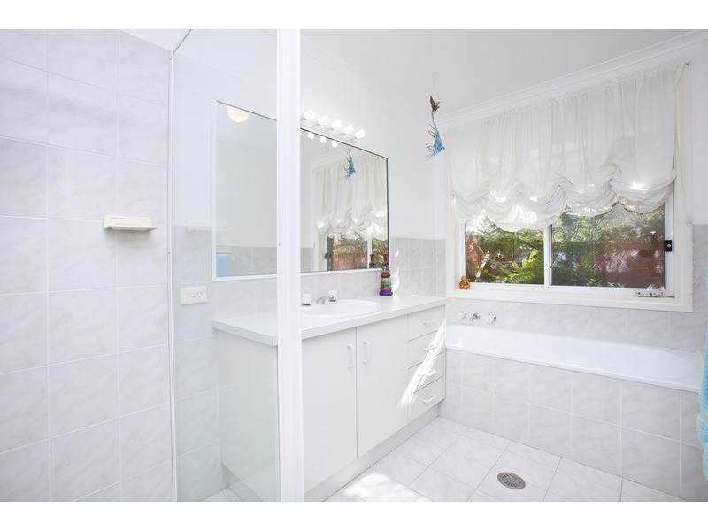 8 Lutea  Place, Forster NSW 2428