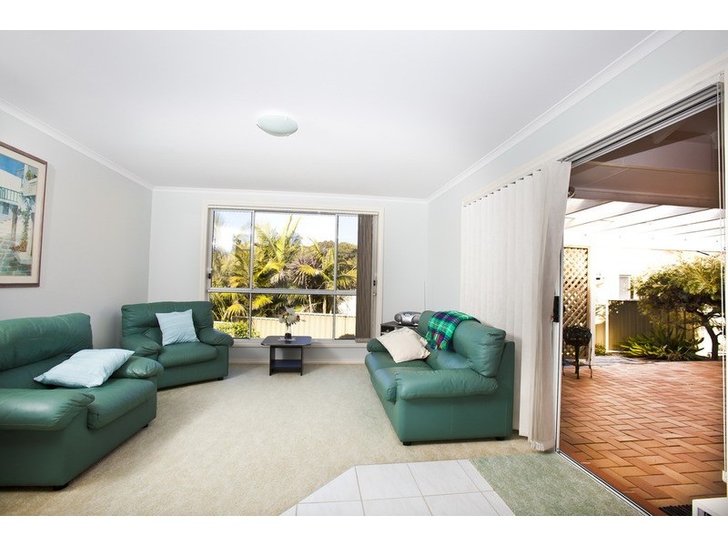 8 Lutea  Place, Forster NSW 2428