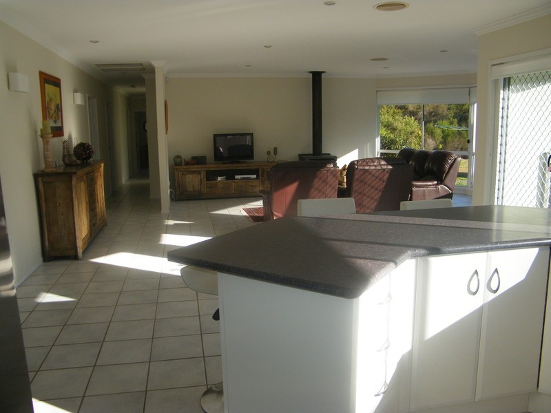 8 Fleeting Place, Tuncurry NSW 2428