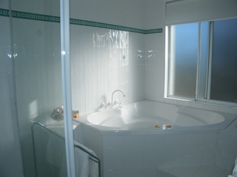 8 Fleeting Place, Tuncurry NSW 2428