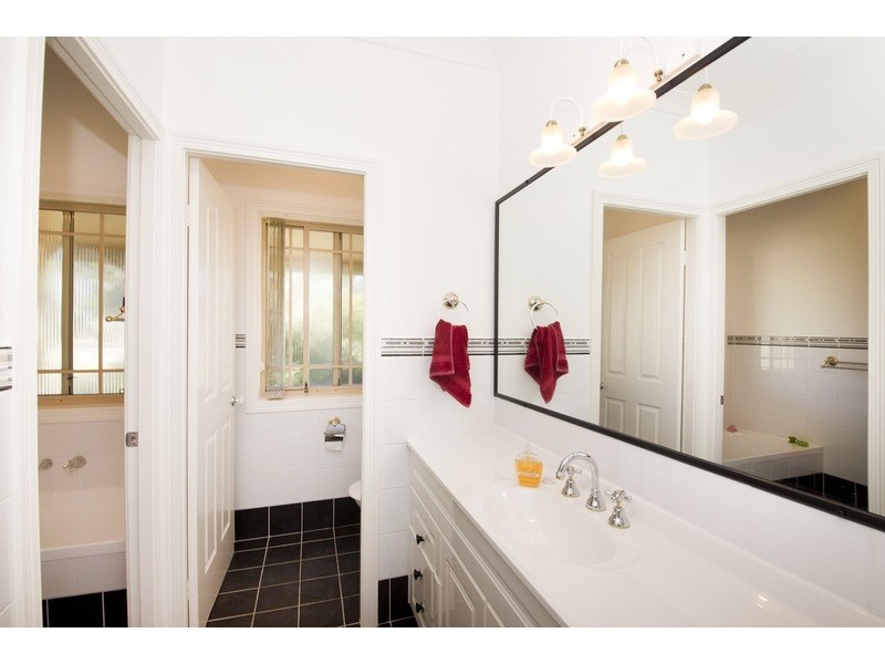 2 Riverview Place, Darawank NSW 2428