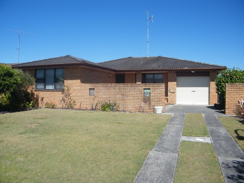 38 Wyuna Place, Forster NSW 2428