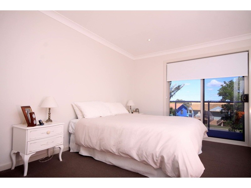 78 Lakeview Crescent, Forster NSW 2428