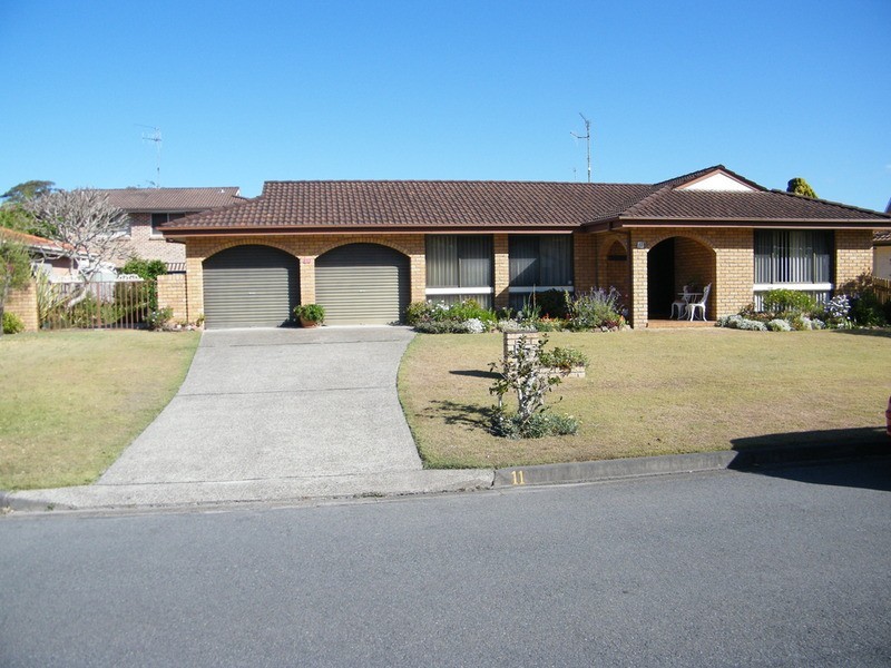 11 Regency Circuit, Tuncurry NSW 2428