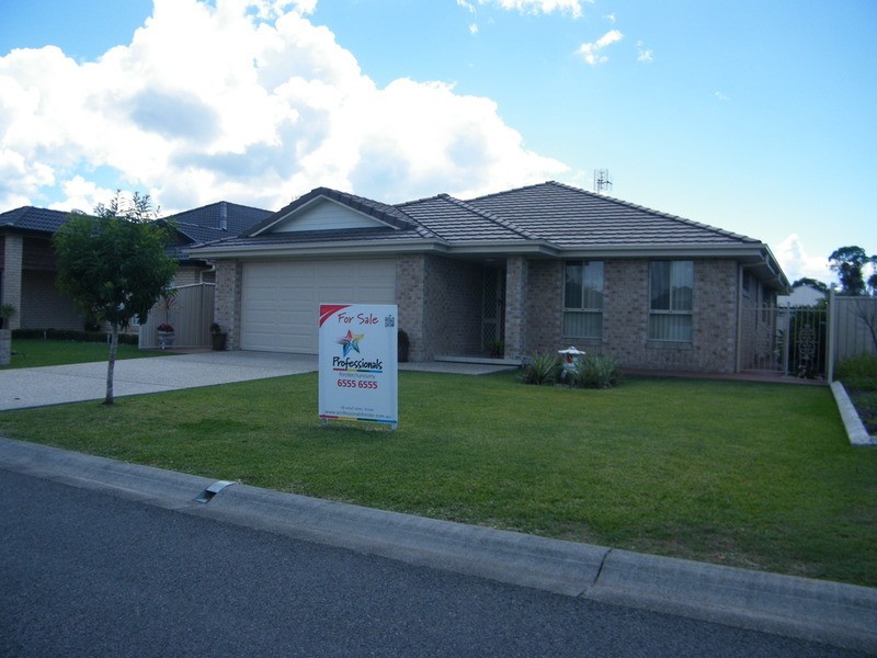 11 Fig Tree Court, Forster NSW 2428