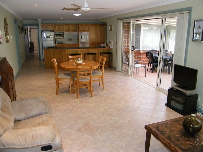 4 Lachlan Avenue, Tuncurry NSW 2428