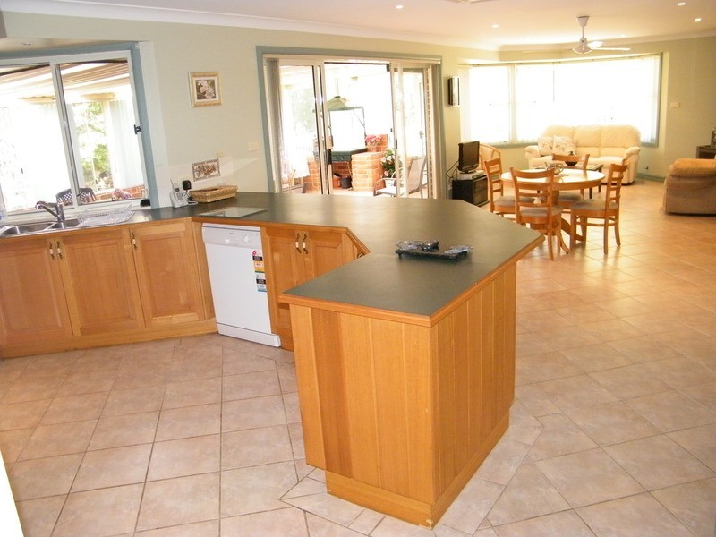 4 Lachlan Avenue, Tuncurry NSW 2428