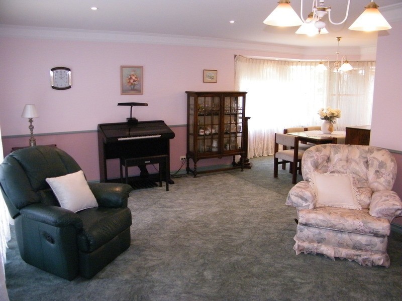 4 Lachlan Avenue, Tuncurry NSW 2428