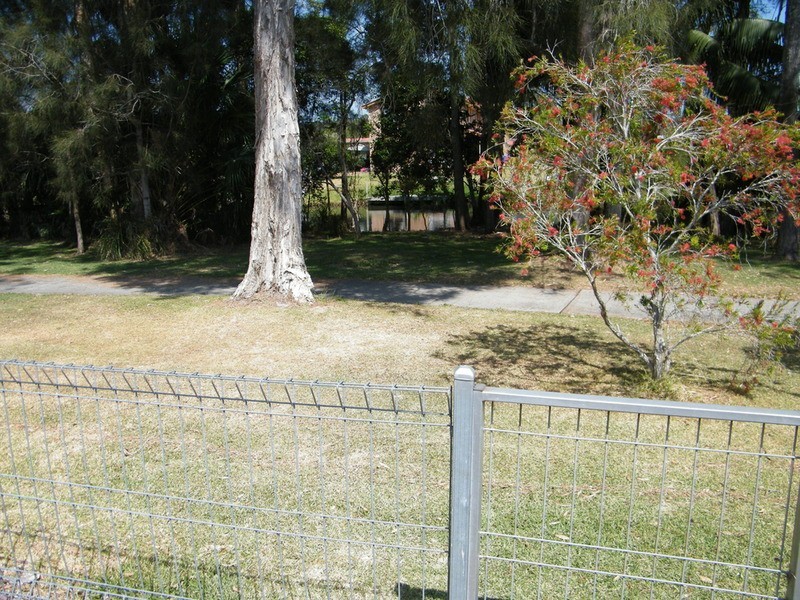 4 Lachlan Avenue, Tuncurry NSW 2428