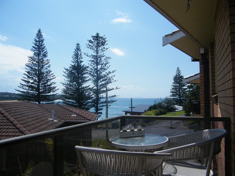 4/33 Main Street, Hallidays Point NSW 2430