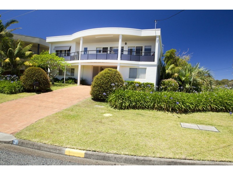 2 Stephen Street, Forster NSW 2428