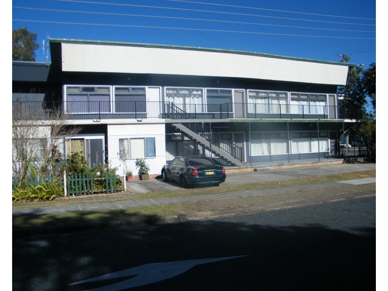 4/10 Macintosh Street, Forster NSW 2428