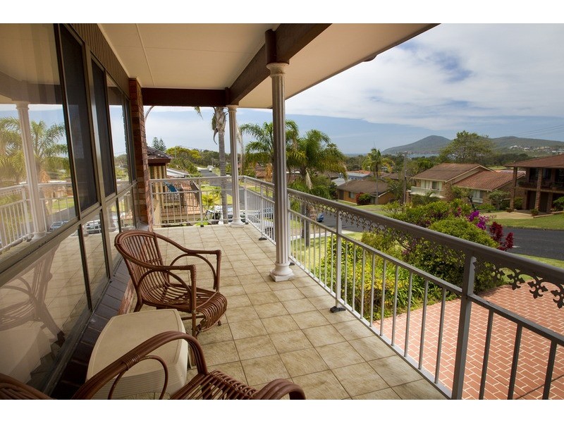 17 Sunbakers  Drive, Forster NSW 2428