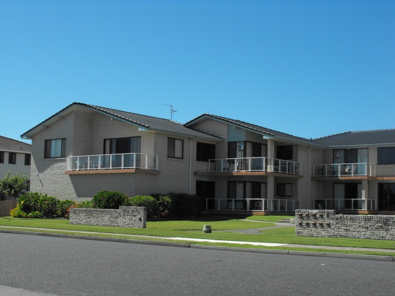 2/88-90 Head Street, Forster NSW 2428