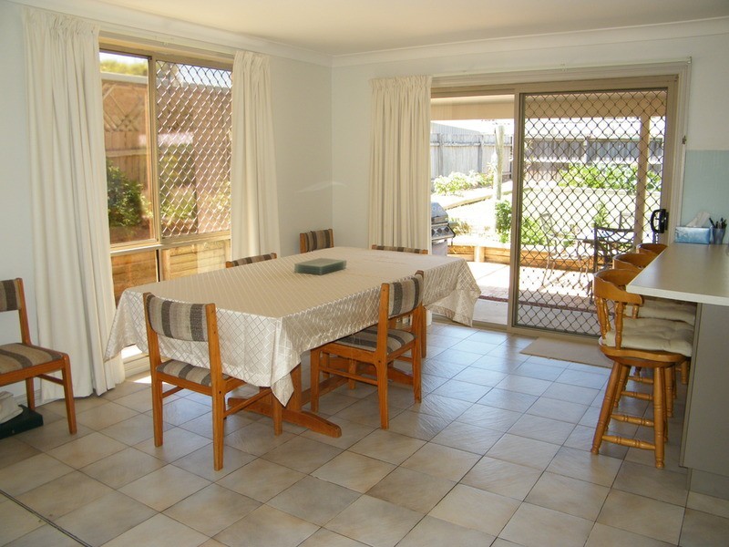 8 Gleneon  Drive, Forster NSW 2428