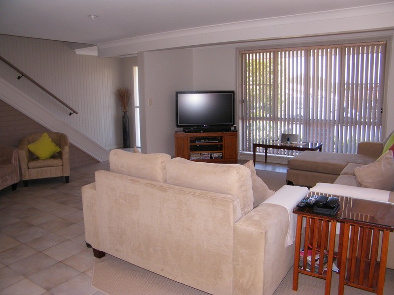 8 Gleneon  Drive, Forster NSW 2428