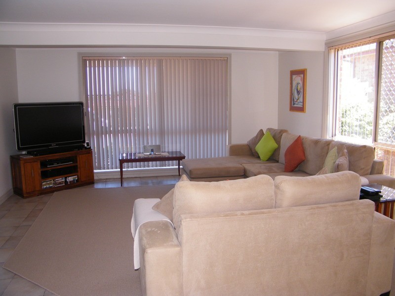 8 Gleneon  Drive, Forster NSW 2428