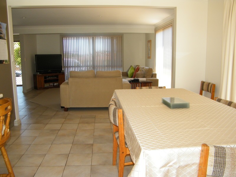 8 Gleneon  Drive, Forster NSW 2428