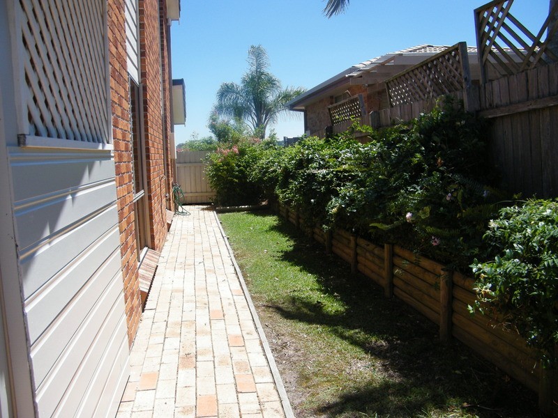 8 Gleneon  Drive, Forster NSW 2428