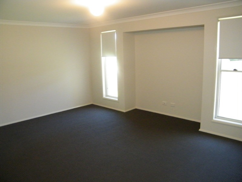37 Lakeview Crescent, Forster NSW 2428
