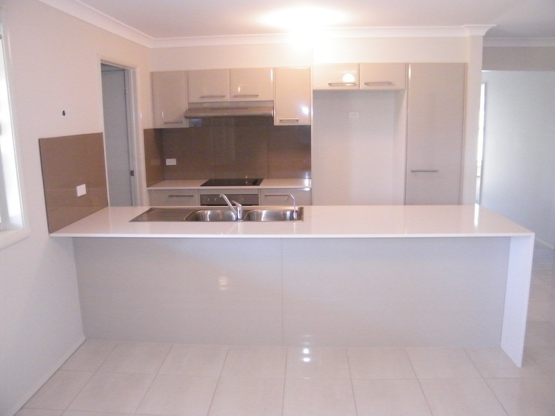 37 Lakeview Crescent, Forster NSW 2428