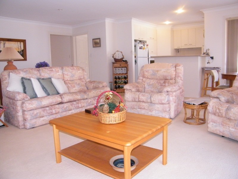 2/35 Livistona Drive, Forster NSW 2428