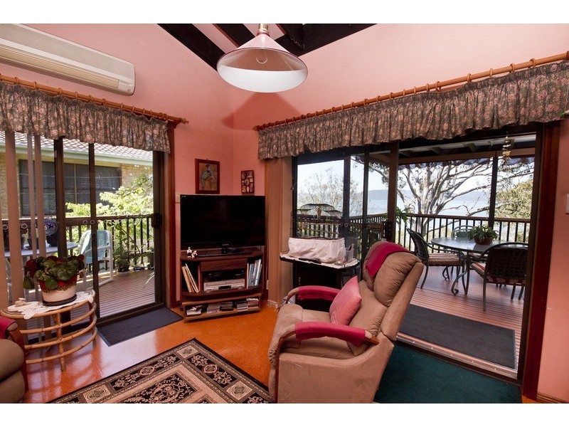 77 Green Point Drive, Green Point NSW 2428