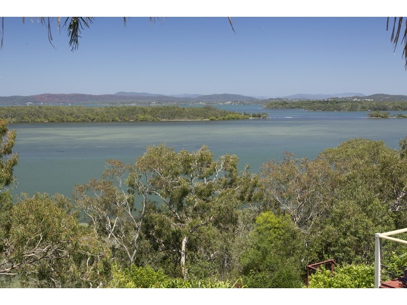 77 Green Point Drive, Green Point NSW 2428