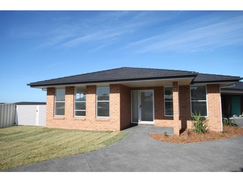 1/8 Wirrana Circuit, Forster NSW 2428